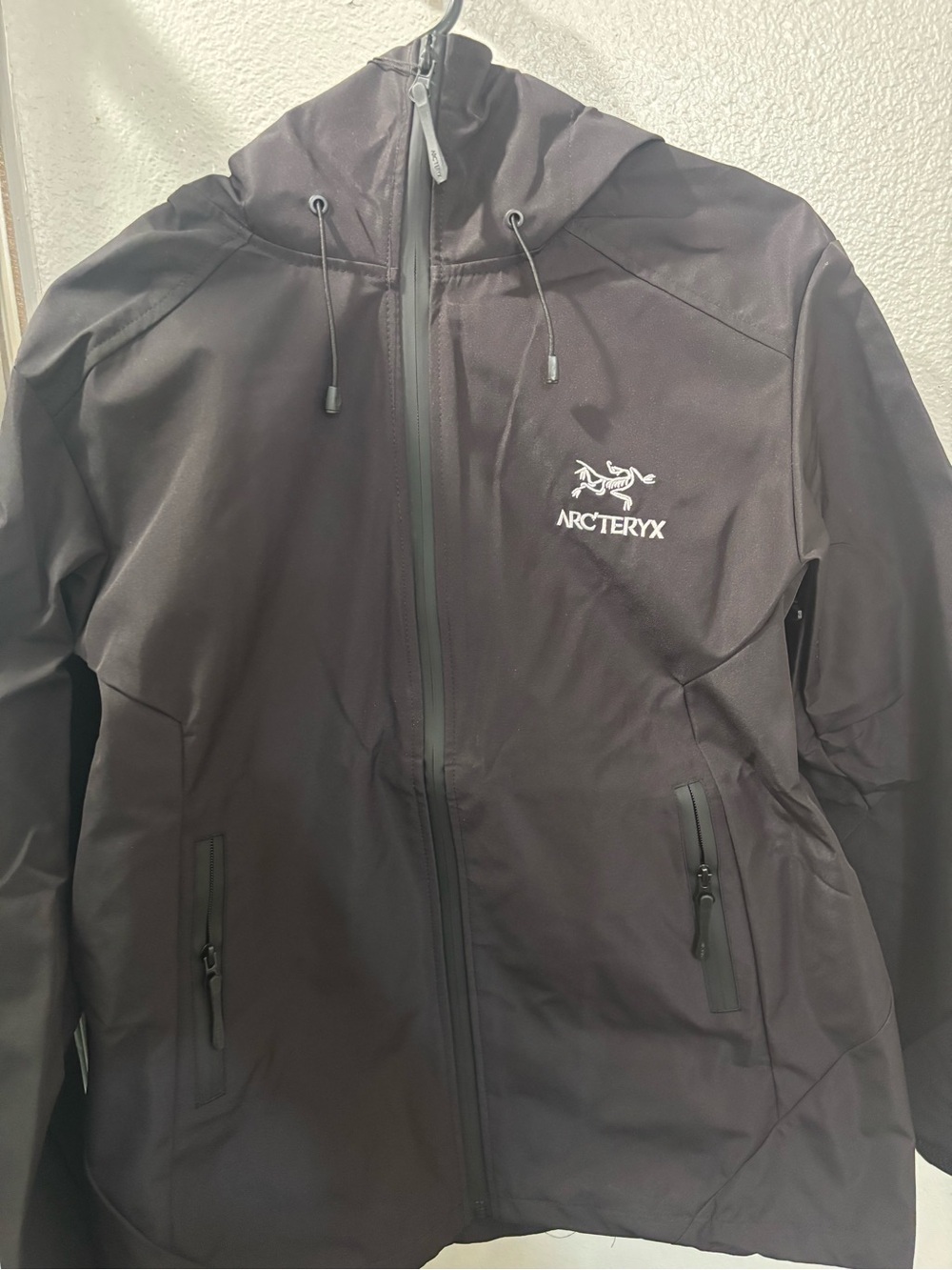 Arc'teryx Men's Dark Black Hooded Waterproof Shell Jacket